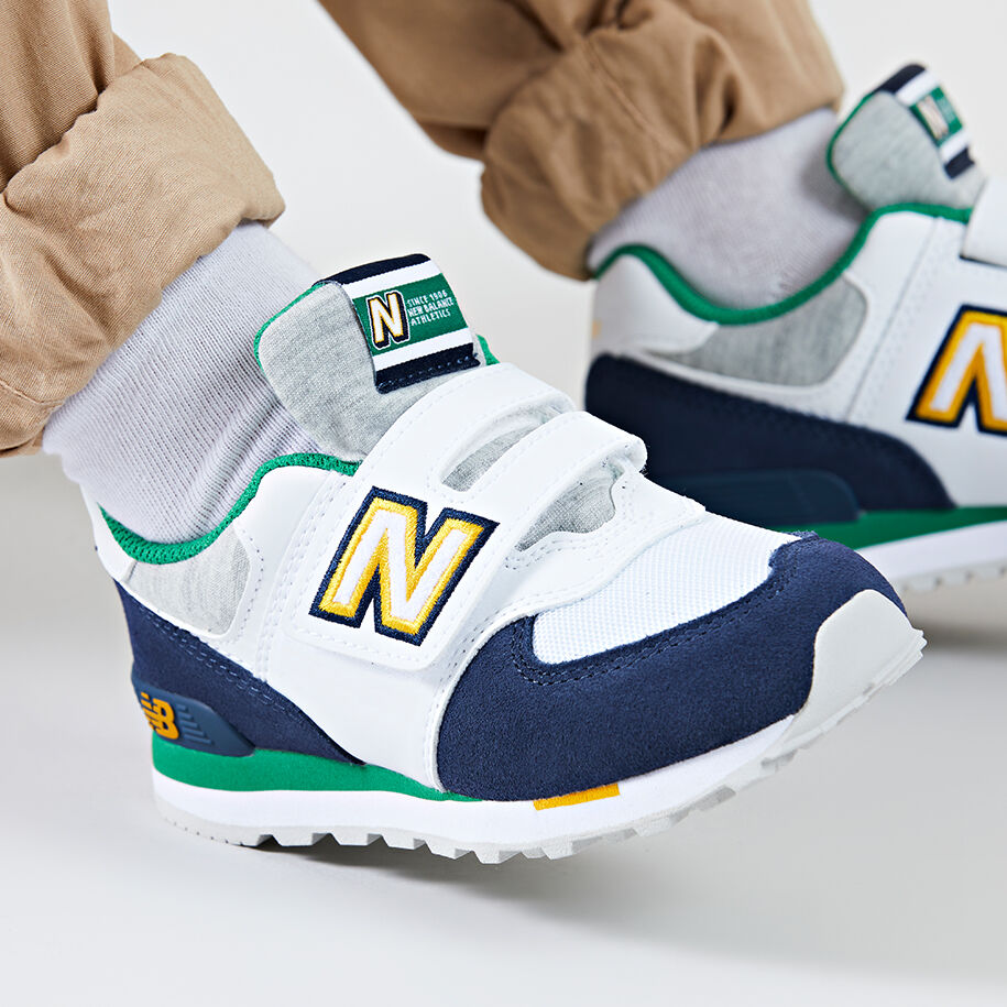 new balance childrens sneakers