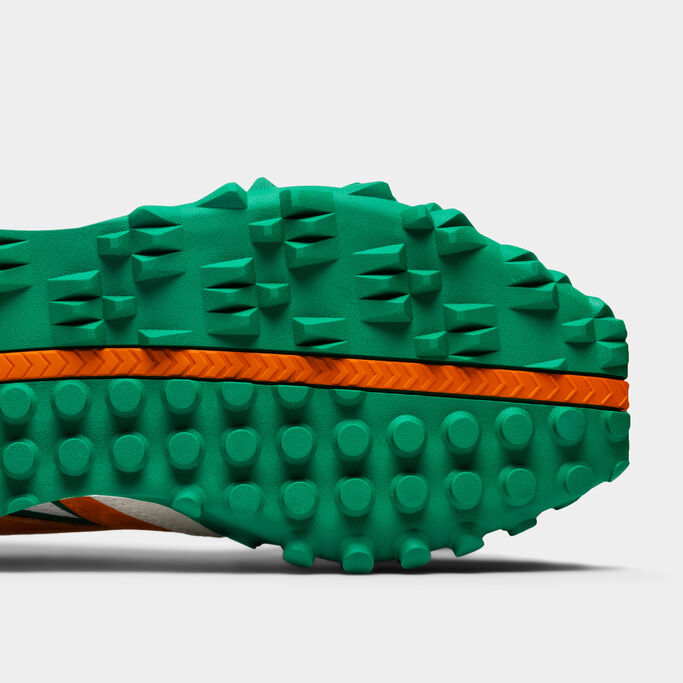 Sole of the XC-72 showing the split of the different traction patterns.